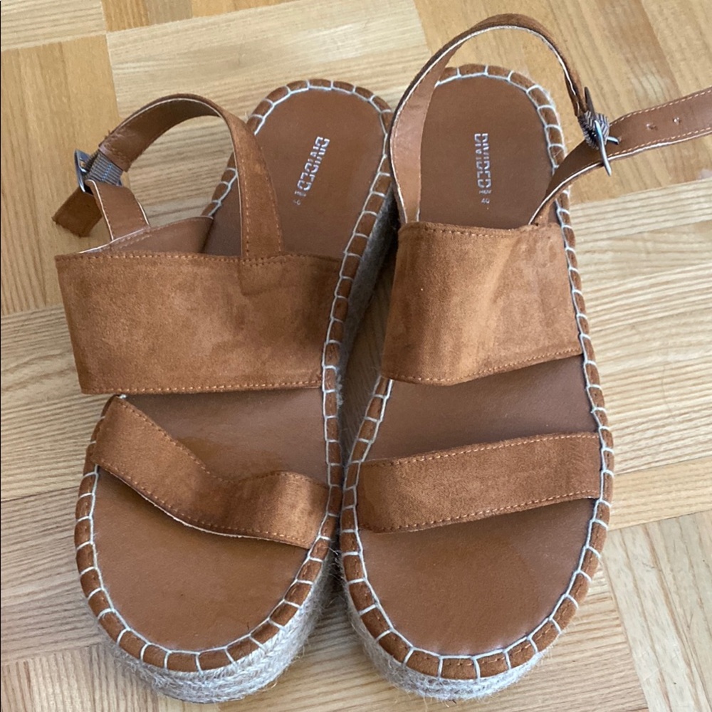 Chic Brown Sandals
